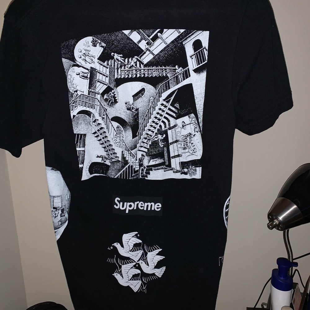 Supreme T-shirt